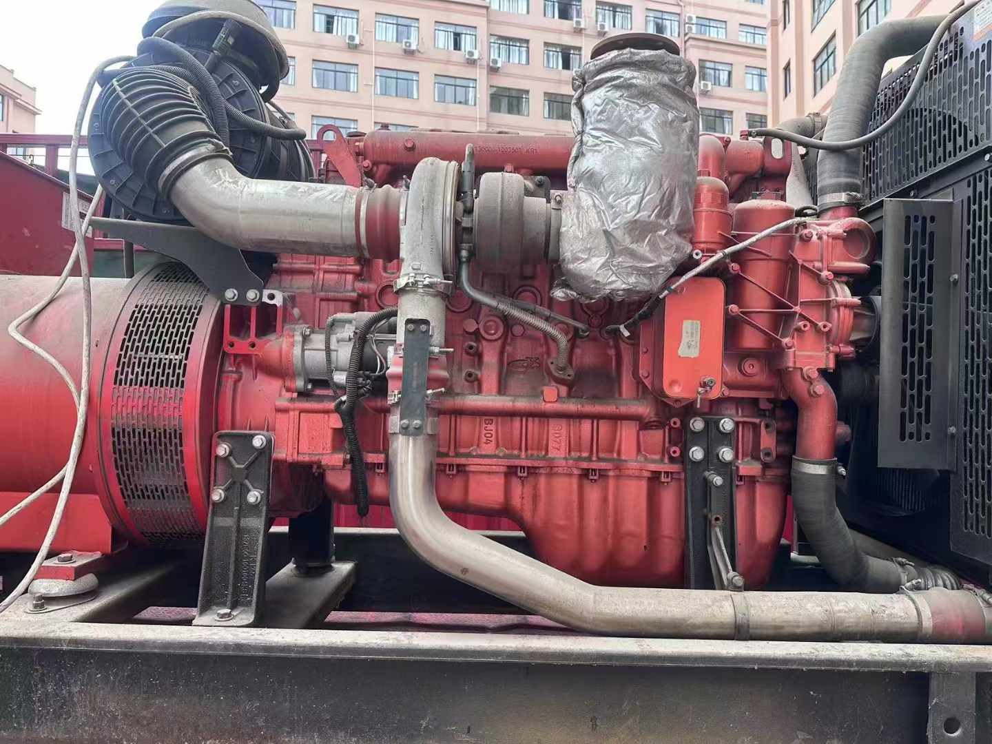 郊区如何选择适合 600kW 柴油发电机组的过载保护器？
